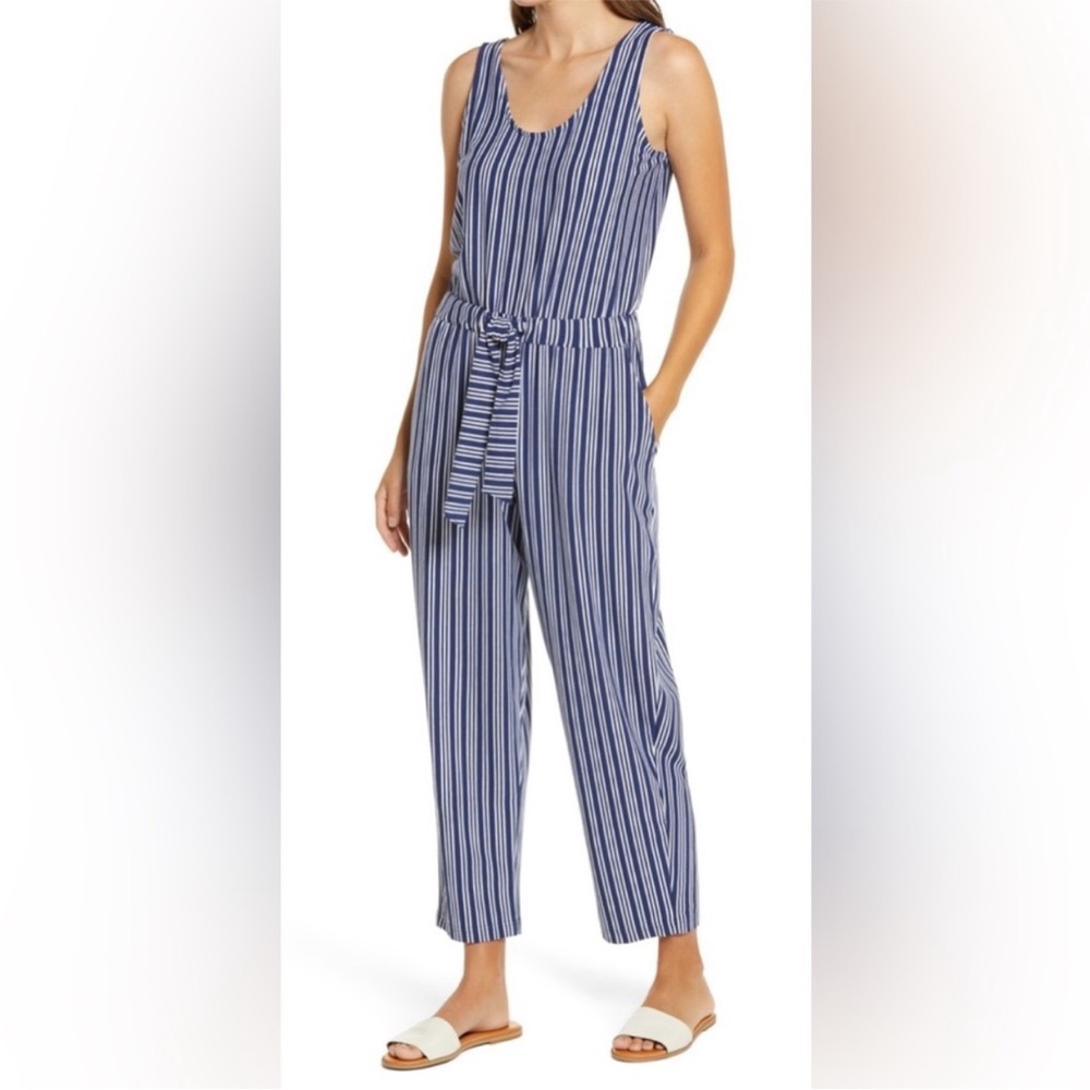 Vineyard Vines • Cat Cay Striped Navy Blue Sleeveless Jumpsuit Romper • Size S
